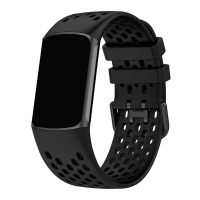 eses Szilikon pánt lyukakkal Fitbit Charge 5 és 6 készülékhez - Fekete