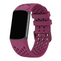 eses Szilikon pánt lyukakkal Fitbit Charge 5 és 6 készülékhez - Lila