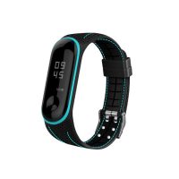 eses Szilikon szíj a Xiaomi Mi Band 5 és Xiaomi Mi Band 6 modellekhez - Fekete, kék varrással