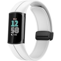 eses Szilikon szalag mágneses csattal Fitbit Charge 5 és 6-hoz - Fehér